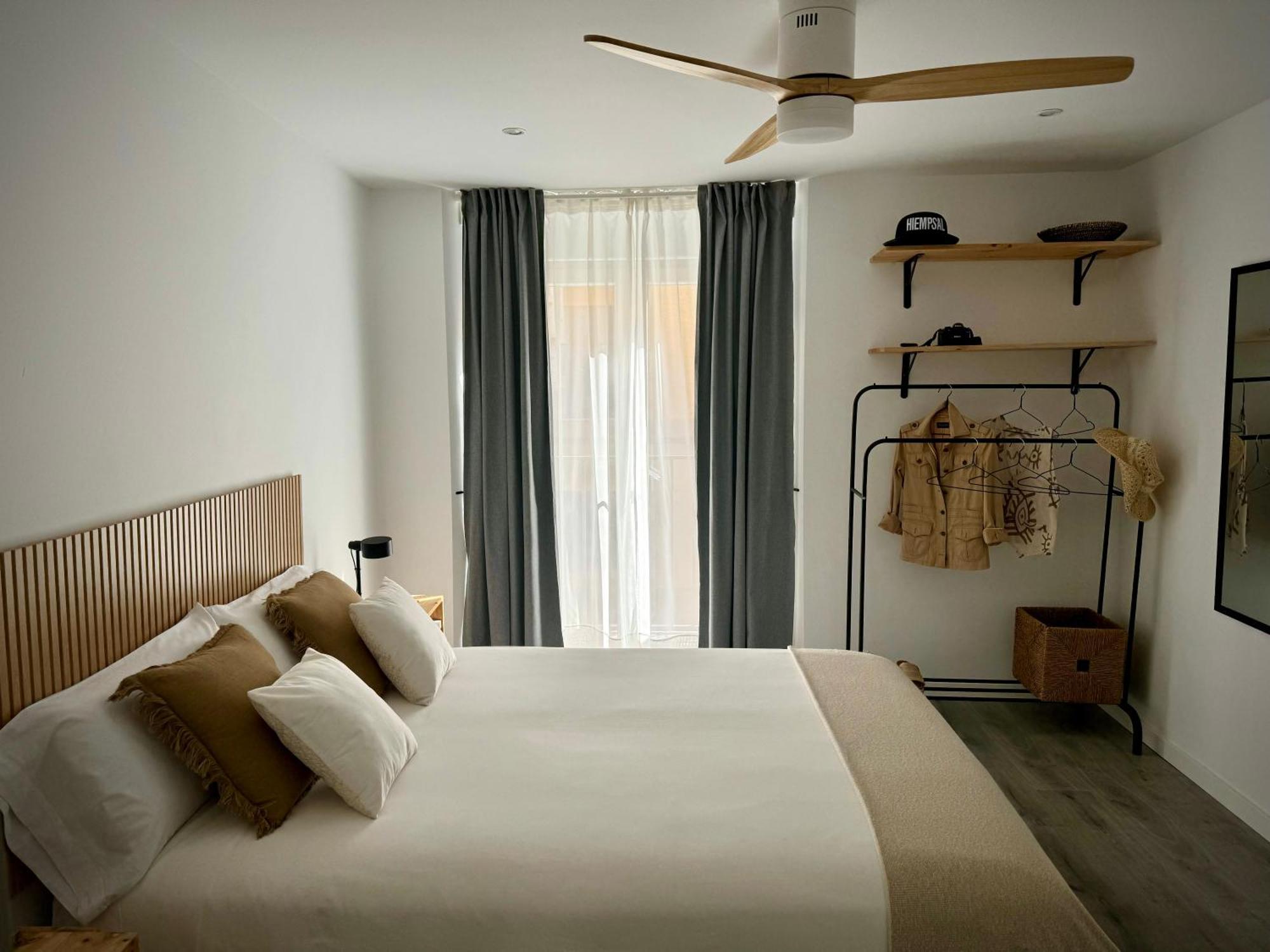 The Numid King Apartment Малага Стая снимка