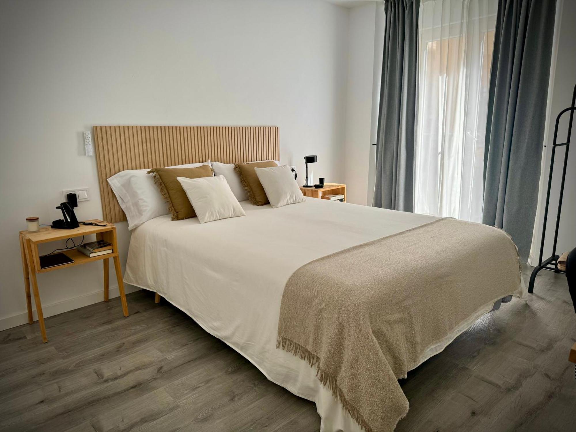 The Numid King Apartment Малага Стая снимка